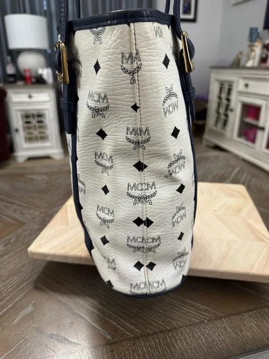 MCM White Leather Bucket Bag Logo Tote with Navy Leather Trim & Gold Plaque - Picture 4 of 15